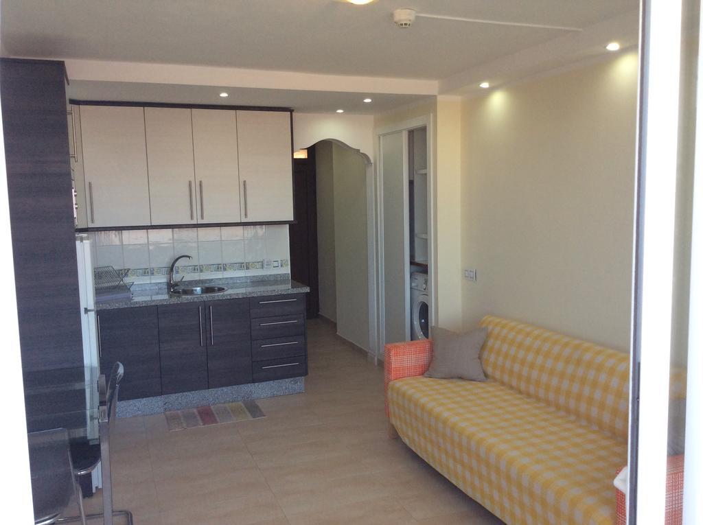 Apartment With Terrace In Playa De Las Americas Экстерьер фото