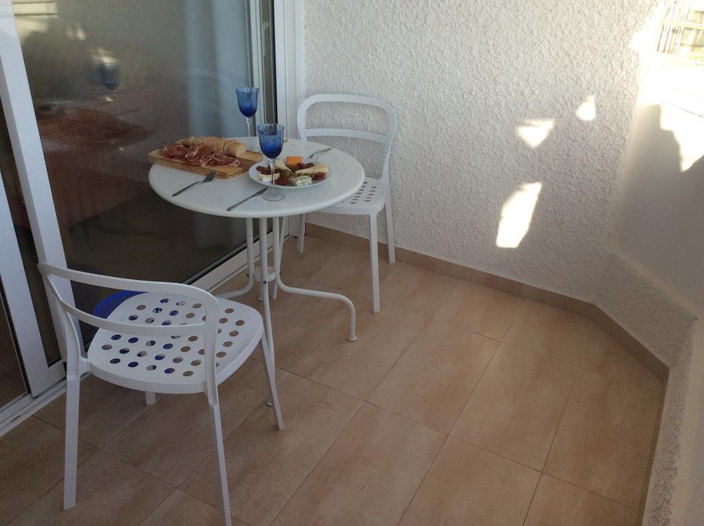 Apartment With Terrace In Playa De Las Americas Экстерьер фото